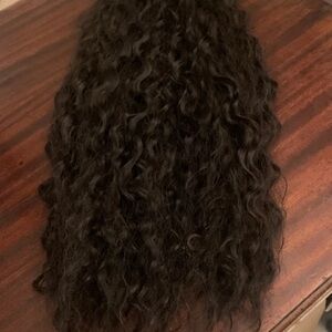 New! “LONAI” 9 PCS.Black Brown Synthetic
Extension. 22 Inches Long Curly Hair.